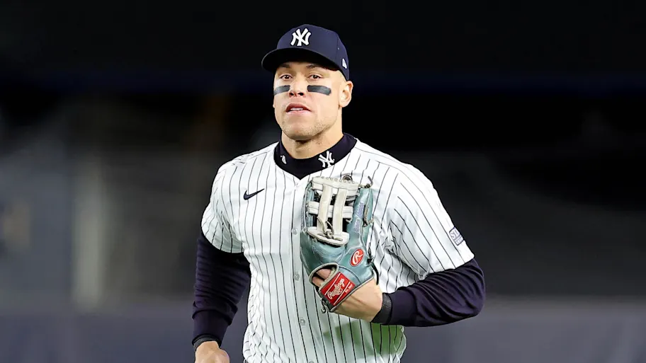 The Los Angeles Dodgers made a significant offer to Aaron Judge, extending a $300 million contract…..