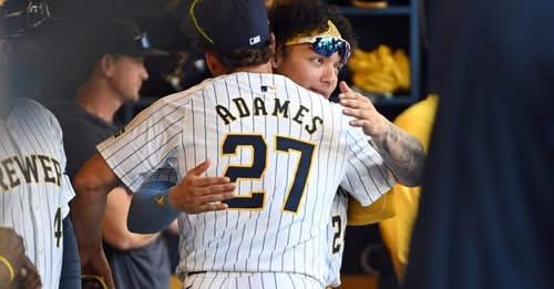 “WillyWaukee OUT;” Milwaukee Brewers Fans Get Emotional Farewell From Willy Adames